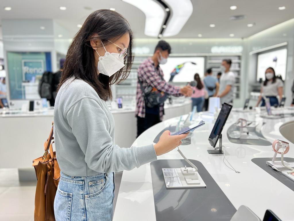 Oppo experience store